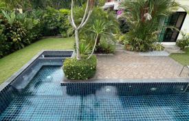 3 odalılar villa 250 m² Pattaya'da, Tayland. $433,000