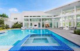 9 odalılar villa Miami'de, Amerika Birleşik Devletleri. $5,950,000