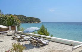 9 odalılar villa 286 m² Rayol-Canadel-sur-Mer'da, Fransa. 7,200,000 €