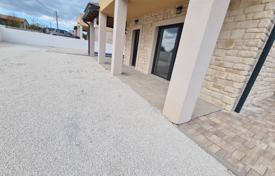 6 odalılar şehir içinde müstakil ev 155 m² Svetvinčenat'da, Hırvatistan. 495,000 €