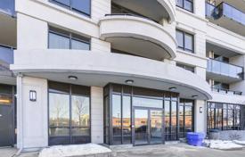 5 odalılar daire North York'da, Kanada. C$816,000