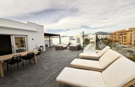 3 odalılar çatı dairesi 240 m² San Pedro Alcántara'da, İspanya. 900,000 €