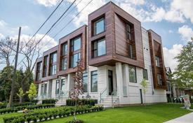 3 odalılar konak Bayview Avenue'de, Kanada. C$2,166,000