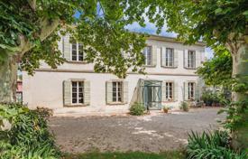 Yazlık ev – Avignon, Provence - Alpes - Cote d'Azur, Fransa. 980,000 €