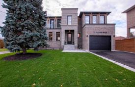 Şehir içinde müstakil ev – York, Toronto, Ontario,  Kanada. C$1,788,000