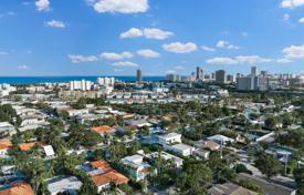 Şehir içinde müstakil ev – Miami sahili, Florida, Amerika Birleşik Devletleri. $4,880,000
