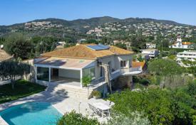 10 odalılar villa Mandelieu-la-Napoule'de, Fransa. 1,197,000 €