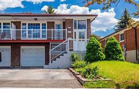 10 odalılar konak North York'da, Kanada. C$1,289,000