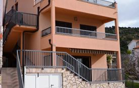 14 odalılar şehir içinde müstakil ev 400 m² Sibenik-Knin'da, Hırvatistan. 950,000 €