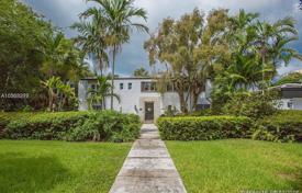 Yazlık ev – Miami sahili, Florida, Amerika Birleşik Devletleri. $1,695,000