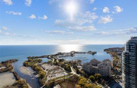 2 odalılar daire Lake Shore Boulevard West'da, Kanada. C$915,000