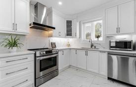 9 odalılar şehir içinde müstakil ev York'da, Kanada. C$1,983,000