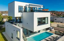 4 odalılar şehir içinde müstakil ev 420 m² Medulin'de, Hırvatistan. 2,250,000 €