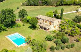 Villa – Marche, İtalya. 990,000 €