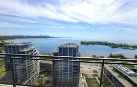 3 odalılar daire Lake Shore Boulevard West'da, Kanada. C$1,101,000