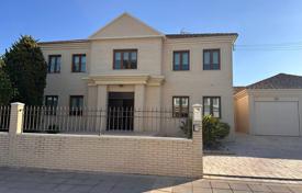 4 odalılar konak 464 m² Aradippou'da, Kıbrıs. 1,600,000 €