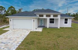 3 odalılar şehir içinde müstakil ev 224 m² Lehigh Acres'da, Amerika Birleşik Devletleri. $392,000