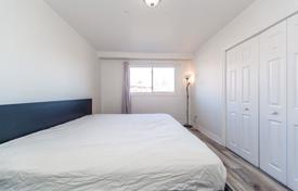 9 odalılar şehir içinde müstakil ev North York'da, Kanada. C$1,584,000
