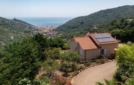 11 odalılar villa 336 m² Liguria'da, İtalya. 890,000 €