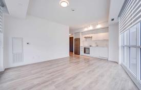 3 odalılar daire North York'da, Kanada. C$1,248,000