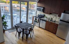 1 odalılar daire Dundas Street West'da, Kanada. C$777,000