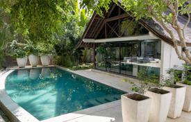 7 odalılar villa 1000 m² Jalan Umalas'da, Endonezya. $3,600,000