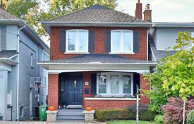 4 odalılar şehir içinde müstakil ev Old Toronto'da, Kanada. C$1,780,000