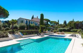 Villa – Saint-Tropez, Cote d'Azur (Fransız Rivierası), Fransa. 10,780,000 €