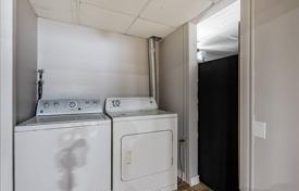 11 odalılar şehir içinde müstakil ev Scarborough'da, Kanada. C$1,480,000