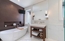 7 odalılar konak Old Toronto'da, Kanada. C$2,557,000