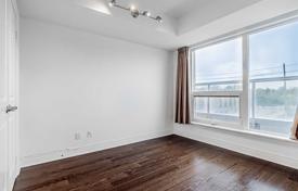 5 odalılar daire North York'da, Kanada. C$754,000