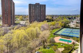 6 odalılar daire Etobicoke'de, Kanada. C$766,000