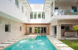 Villa – Bal Harbour, Florida, Amerika Birleşik Devletleri. $4,950,000
