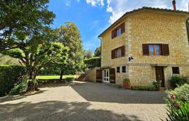 13 odalılar villa Cetona'da, İtalya. 1,800,000 €