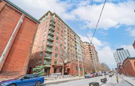 4 odalılar daire Old Toronto'da, Kanada. C$740,000