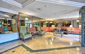 5 odalılar daire Scarborough'da, Kanada. C$843,000