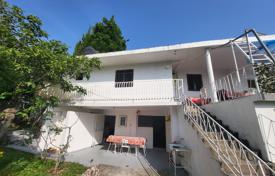 5 odalılar yazlık ev 135 m² Sutomore'de, Karadağ. 215,000 €