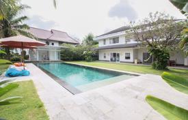 4 odalılar villa 500 m² Jalan Umalas'da, Endonezya. $1,200,000