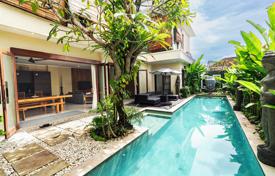 6 odalılar villa 550 m² Kuta'da, Endonezya. $500,000