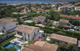 Villa – Saint-Tropez, Cote d'Azur (Fransız Rivierası), Fransa. 4,900,000 €