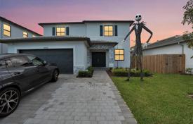 Şehir içinde müstakil ev – Homestead, Florida, Amerika Birleşik Devletleri. $630,000