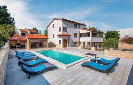 Şehir içinde müstakil ev – Premantura, Istria County, Hırvatistan. 1,300,000 €