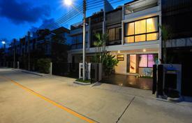 3 odalılar şehir içinde müstakil ev 192 m² Choeng Thale'de, Tayland. $405,000