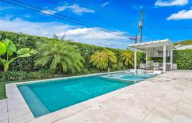 4 odalılar şehir içinde müstakil ev 199 m² Miami'de, Amerika Birleşik Devletleri. $1,049,000