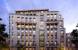New residential complex with apartments Londra'da, Birleşik Krallık. Min.£2,493,000