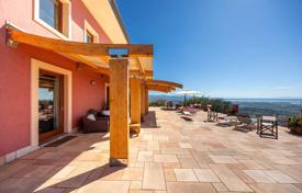 11 odalılar villa Massarosa'da, İtalya. 1,900,000 €