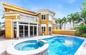 Villa – North Atlantic Boulevard, Fort Lauderdale, Florida,  Amerika Birleşik Devletleri. 2,192,000 €