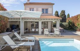 Villa – Cap d'Antibes, Antibes, Cote d'Azur (Fransız Rivierası),  Fransa. 3,100,000 €