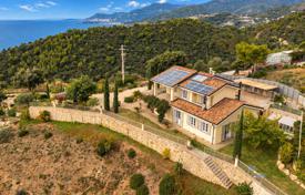 13 odalılar villa 261 m² Liguria'da, İtalya. 1,520,000 €