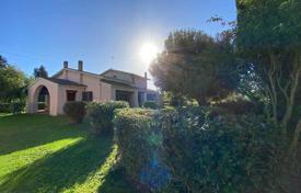 4 odalılar villa 255 m² Grosseto'da (şehir), İtalya. 750,000 €